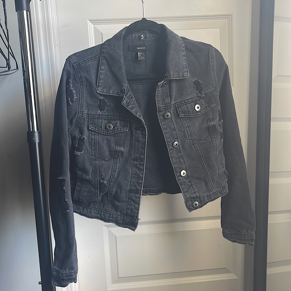 Distressed, Off-Black, Cropped, Denim Jean Jacket, with Detachable Fur, Size S.